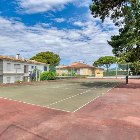 Voramar Ii Bloc 2 Baixos D דירה